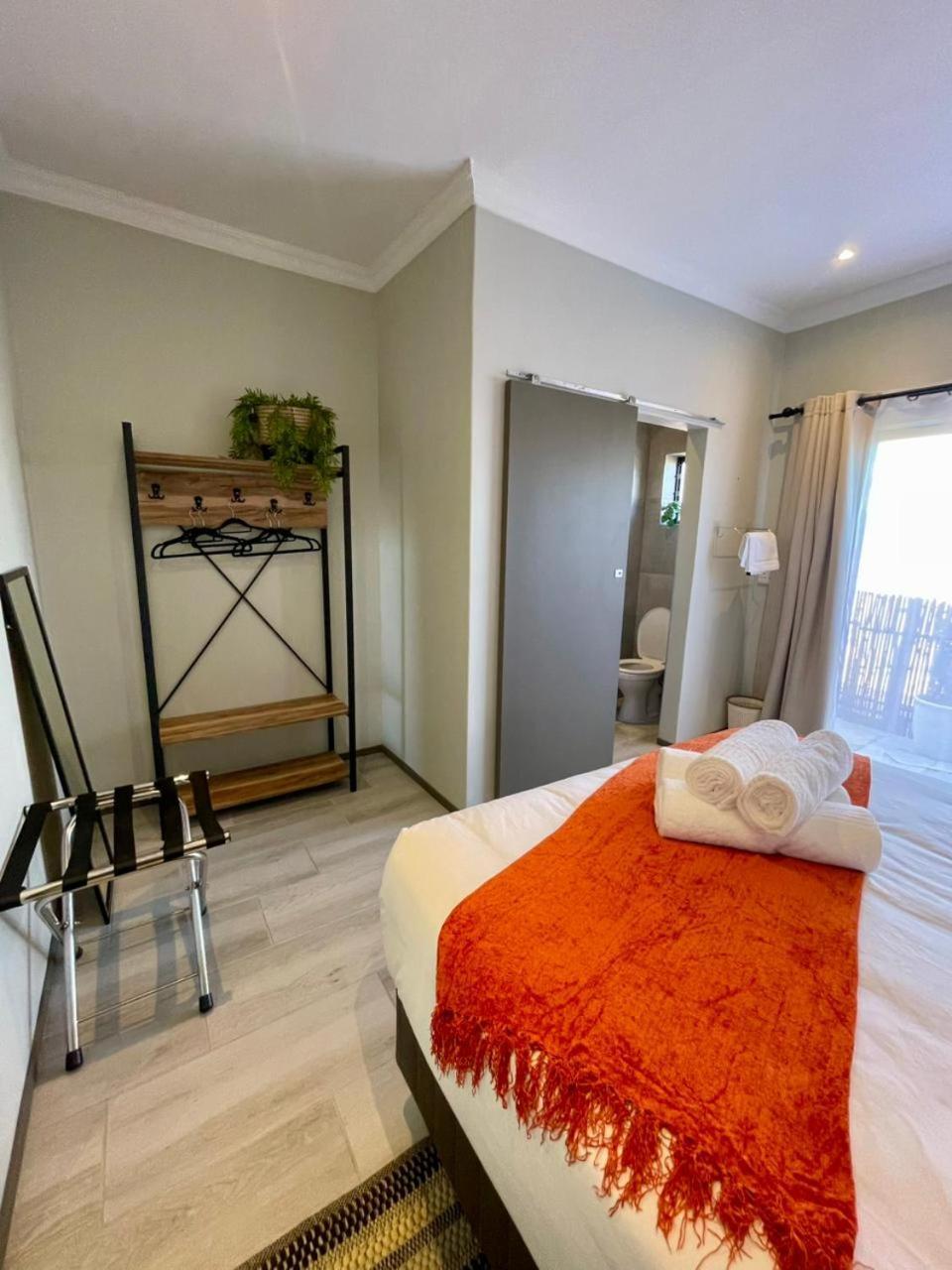 Apartamento Tehillah On Boom Bothasig Exterior foto